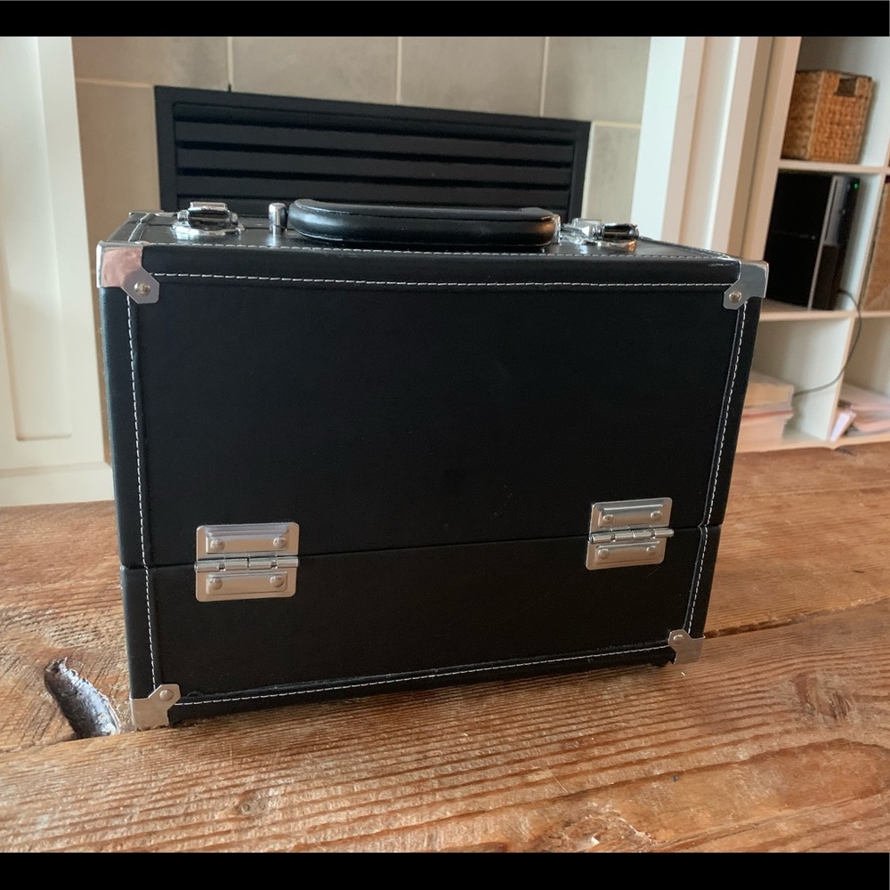Caboodles makeup case